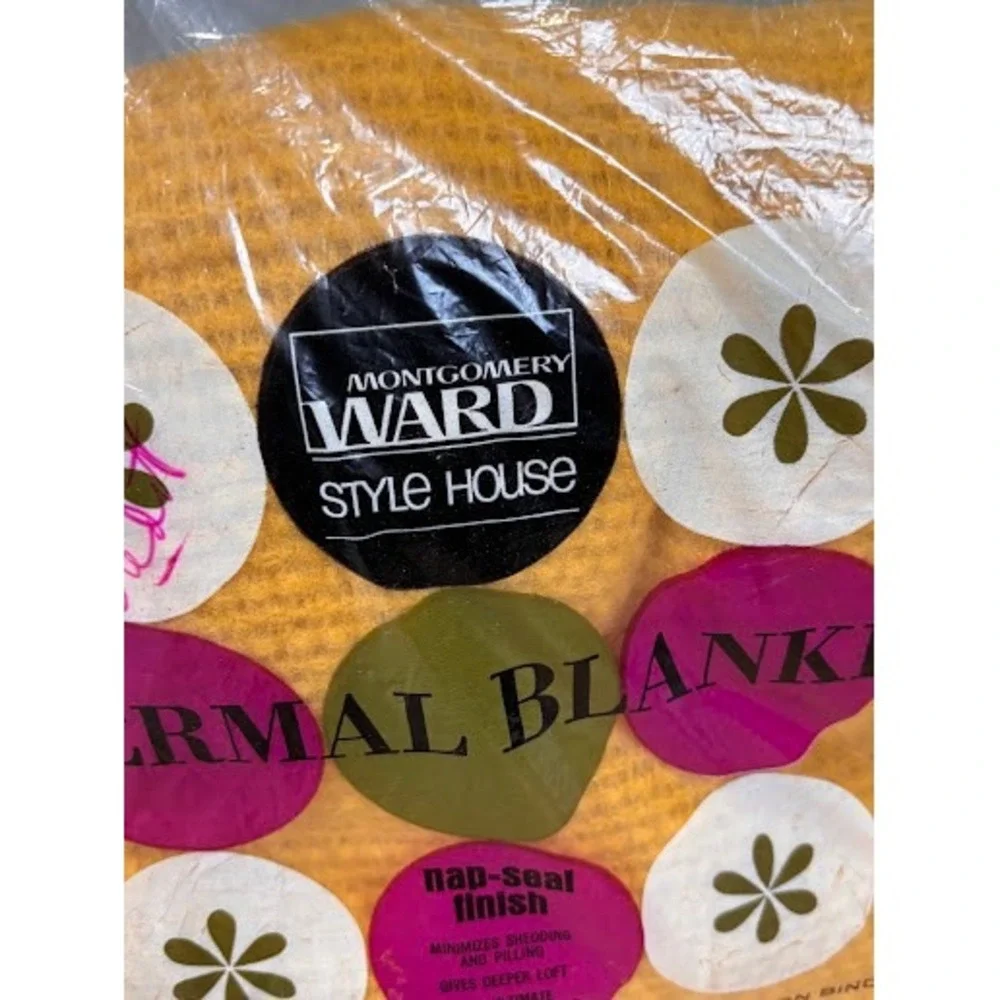 Vintage Montgomery Ward Style House Thermal Blanket Yellow Waffle Weave 72x90